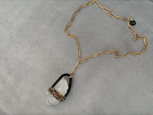 Load image into Gallery viewer, Large Quartz Point Necklace