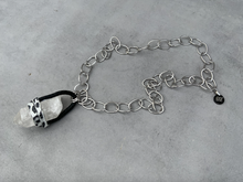 Load image into Gallery viewer, Large Quartz Point Necklace