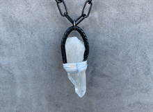 Load image into Gallery viewer, Large Quartz Point Necklace