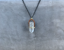 Load image into Gallery viewer, Medium Quartz Point Necklace